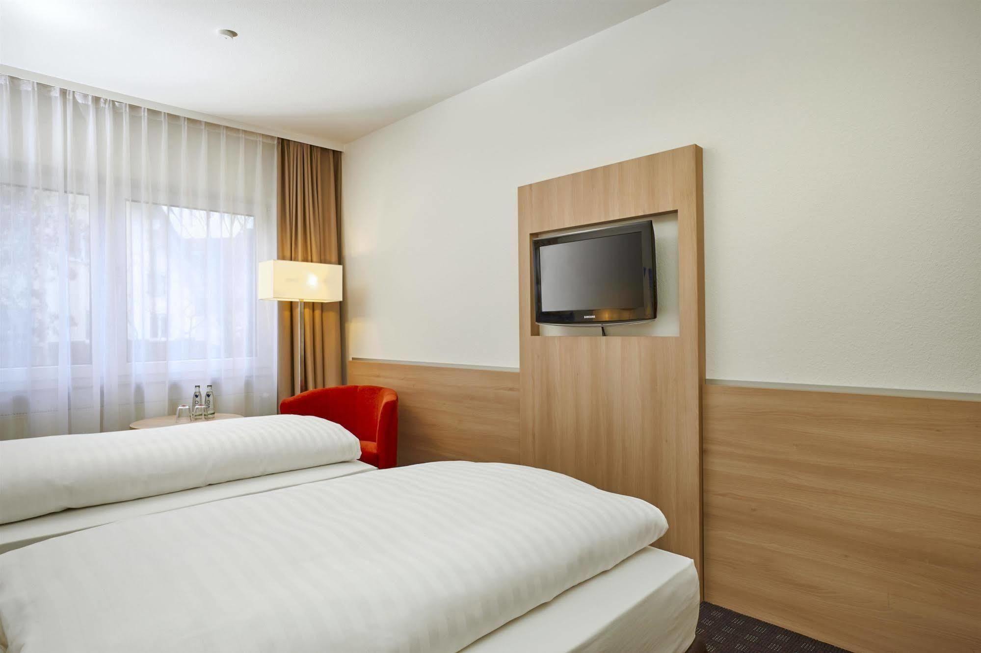 H+ Hotel Darmstadt Eksteriør billede