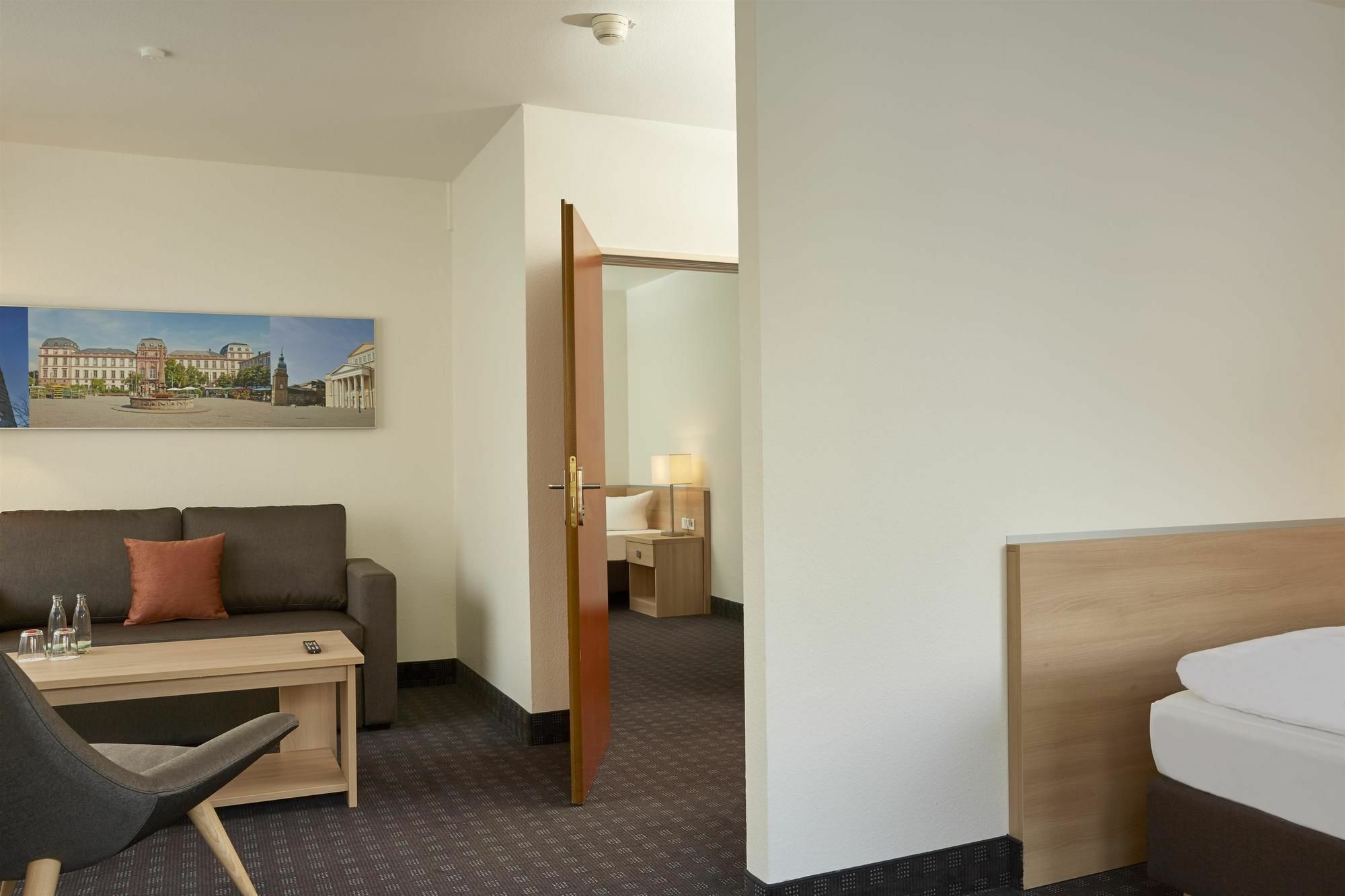 H+ Hotel Darmstadt Eksteriør billede